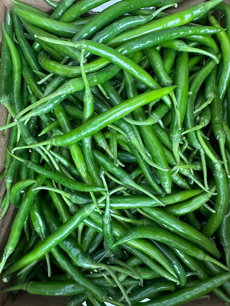Fresh Green Chilli (අමුමිරිස්/பச்சை மிளகாய்) - 1-LB